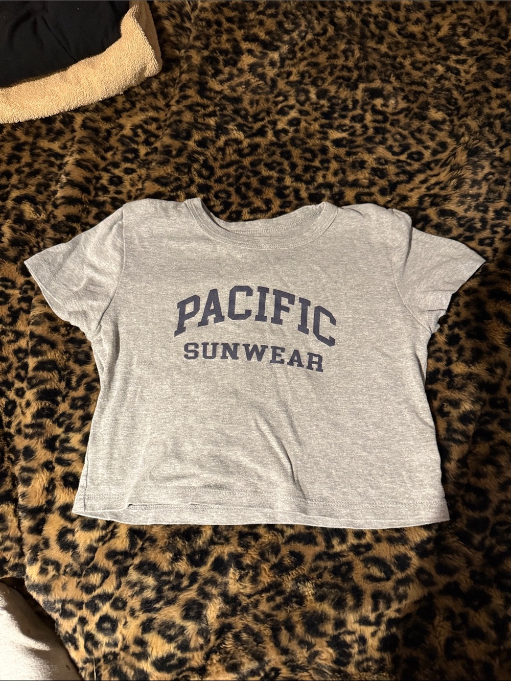 Pacsun crop top size small
